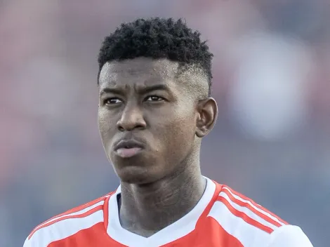 Internacional bate o pé e Flamengo desiste de Vitão