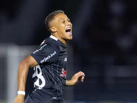 Vitinho assume artilharia e se torna peça fundamental com Roger Machado