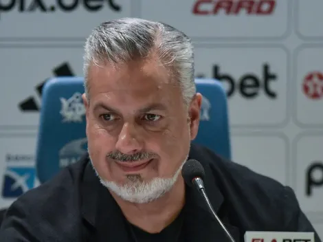 Gastón Martirena pode  com o Flamengo de José Boto
