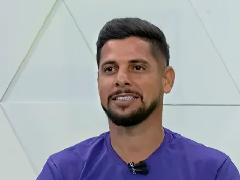 Cicinho crava que o São Paulo vai eliminar o Palmeiras