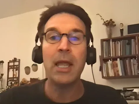 Arnaldo Ribeiro chama gramado sintético de "lixo" e revolta botafoguenses