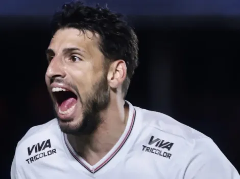 Calleri elege dois craques do São Paulo