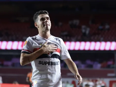 Oscar, do São Paulo, aguarda chance na Seleção Brasileira 