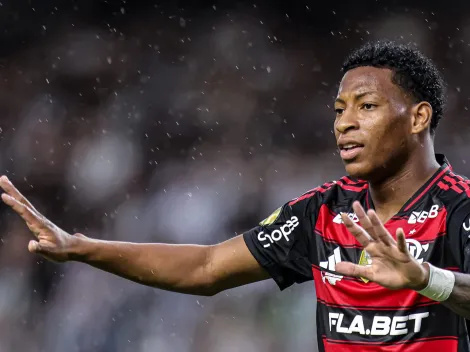 Plata preocupa torcida após sair com dores no Fla x Vasco