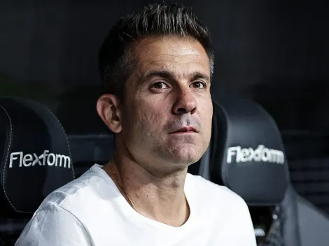 Victor se esquiva ao comentar saída de atacante do Atlético-MG