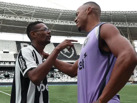 Jornalista Igor Melo se emociona ao encontrar elenco do Botafogo