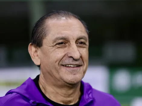 Ramon Díaz projeta futuro vitorioso no Corinthians após título