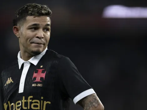 Alex Teixeira destaca importância do retorno de Adson ao Vasco