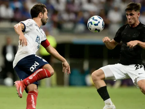 Com gol salvador de Héctor Hernández, Corinthians busca empate diante do Bahia