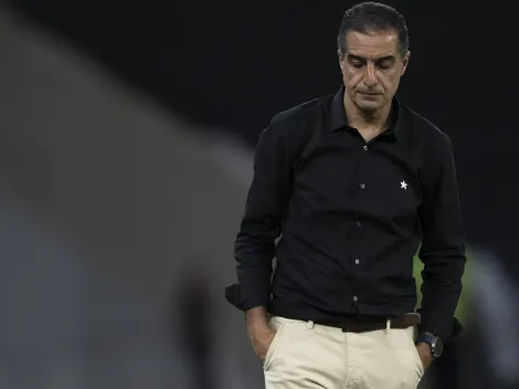 Com expulsão de Igor Jesus, Botafogo perde para a Universidad de Chile pela Libertadores