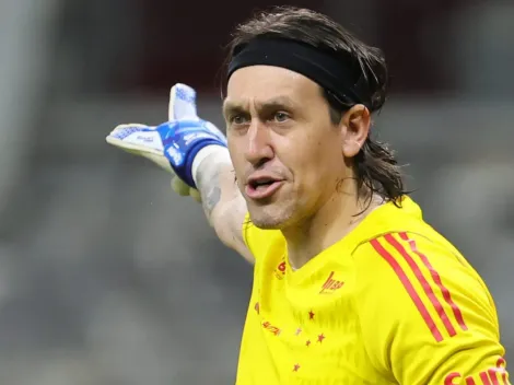 Cássio revela estar sobrecarregado no Cruzeiro e cobra elenco
