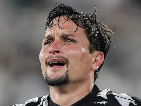 Torcida do Botafogo dispara contra Artur após derrota