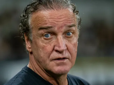 Apesar de triunfo, torcida do Galo chama Cuca de paneleiro