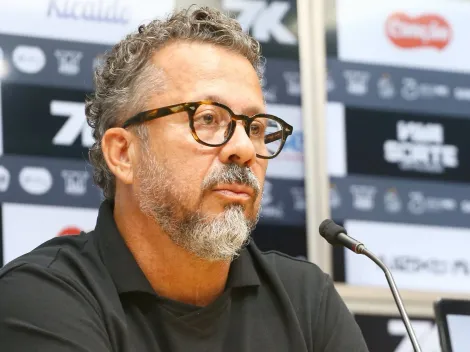 Cléber Xavier barra 4 medalhões e recebe respaldo da diretoria
