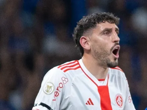 Além de Rogel, Internacional pode negociar Clayton Sampaio