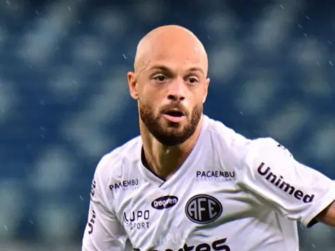 São Paulo sonda Carlão e Gustavo Medina, da Ferroviária-SP