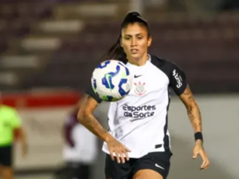 Jaqueline iguala Eudimilla em assistências no Corinthians