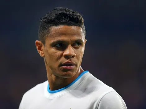 Cruzeiro mira Douglas Santos e lateral Kaiki pode 'ajudar' negócio