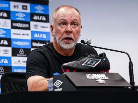 Mano Menezes analisa vitória e explica saída de Cristaldo