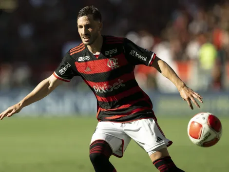 Flamengo avalia futuro de laterais-esquerdos com retorno de Viña