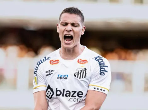 Julio Furch rescinde contrato com o Santos