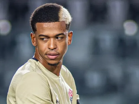Carlinhos pode sair do Vitória e deve voltar ao Flamengo
