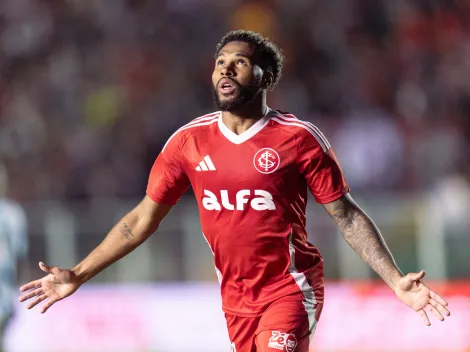 Inter busca atacante Helinho, do Toluca, para vaga de Wesley