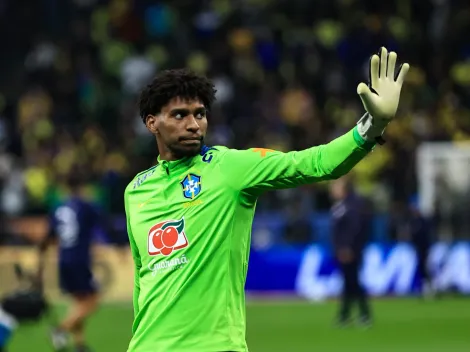 Corinthians recebe sondagens e não pretende negociar saída de Hugo Souza