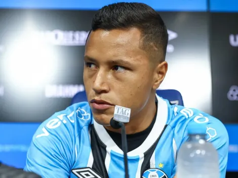 Marlon afirma que gramado da Arena tem prejudicado o Grêmio