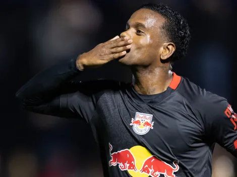 Cobiçado pelo Vasco, Helinho tem bons números na carreira