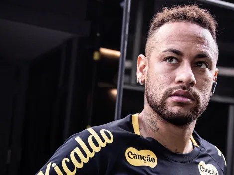 Ancelotti conversa com Neymar e quer que atacante continue no futebol brasileiro