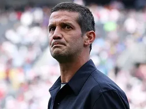 Chivu tenta conter crise após eliminação para o Fluminense