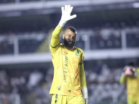 Alex Muralha entra na briga por recorde de partidas no Mirassol