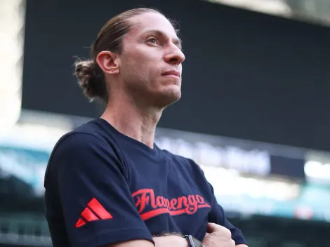 Filipe Luís está renovando com o Flamengo até dezembro de 2026