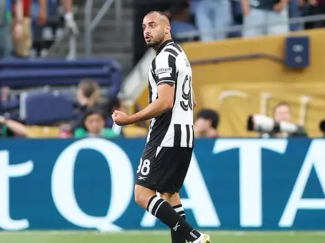 Arthur Cabral assume lugar de Igor Jesus no Botafogo