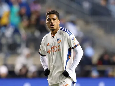 Palmeiras sonda Evander em meio a indefinição de Raphael Veiga