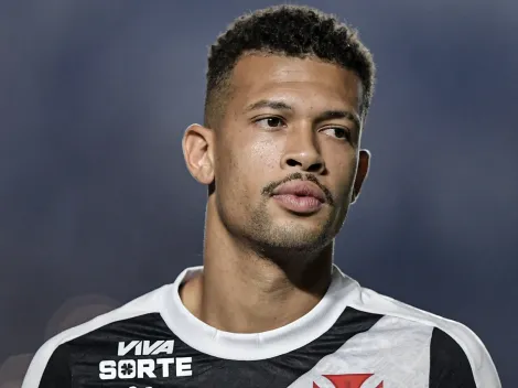 Torcida do Vasco se irrita com João Victor