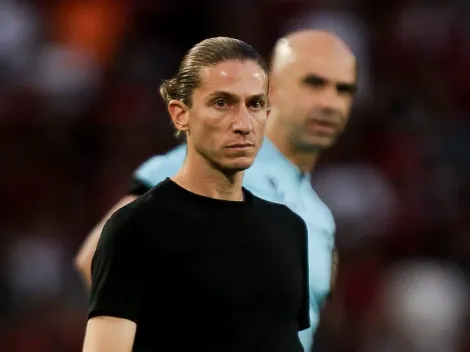 Filipe Luís é informado que Michael deseja sair do Flamengo