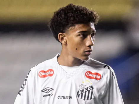 Robinho Jr chama atenção de Cléber Xavier nos treinos do Santos