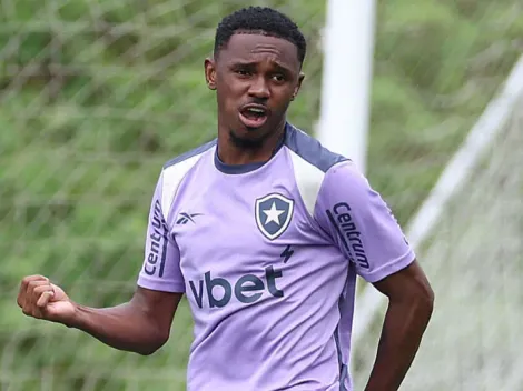 Jeffinho treina no CT e pode reforçar o Botafogo em breve