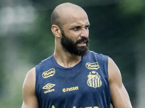 Cleber Xavier explica escalação de Thaciano após questionamento de Neymar