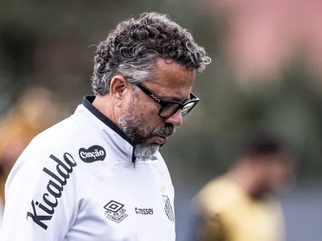 Cléber Xavier segue no comando do Santos e não será demitido