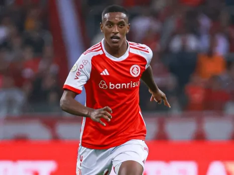 Vasco e Bahia disputam zagueiro Robert Renan, ex-Inter