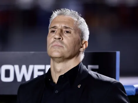 São Paulo vence Atlético-MG, mas Crespo é criticado pela torcida