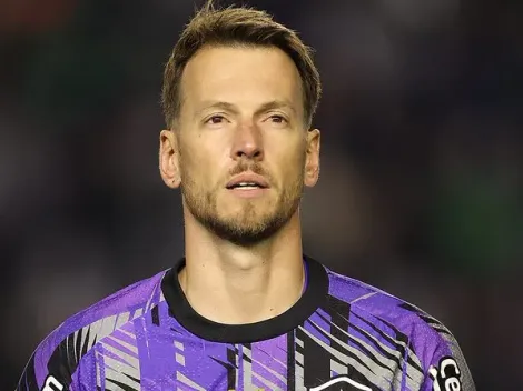 Neto, goleiro do Botafogo, volta a ser titular após sete meses