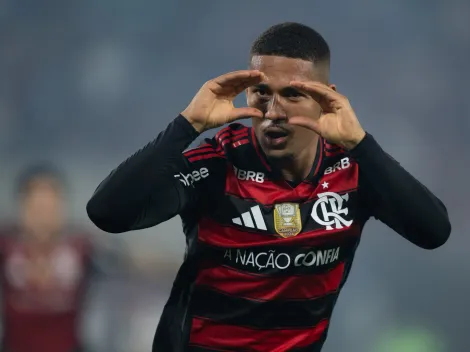 Samuel Lino participa de cinco gols e entra em ranking seleto do Flamengo