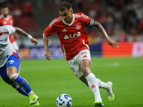 Torcida do Internacional protesta após vitória sobre o Fortaleza