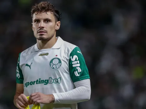 Raphael Veiga vive fase difícil no Palmeiras e futuro no clube ainda é dúvida