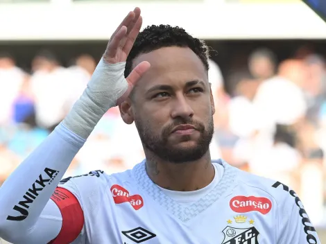 Neymar em dúvida contra Atlético-MG por gramado sintético