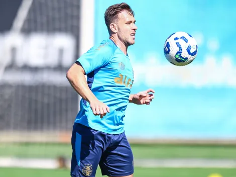Arthur prepara reestreia no Grêmio com treinos extras